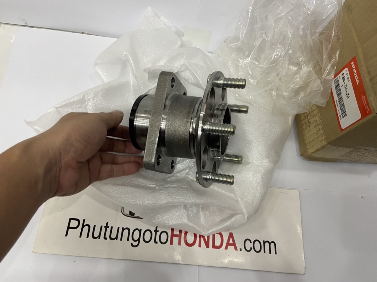 Moay ơ sau xe Honda HRV